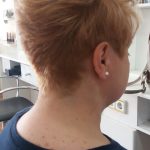 Tinte y mechas con corte Pixie